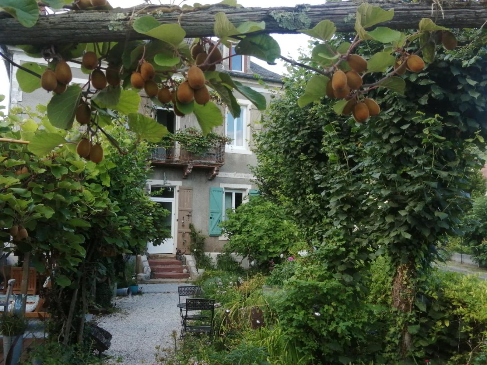 La Maison O Kiwis - Chambres D'Hotes Saint-Denis-les-Martel Exterior photo